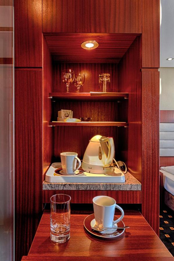Akzent Hotel Loewen Langenargen Bagian luar foto