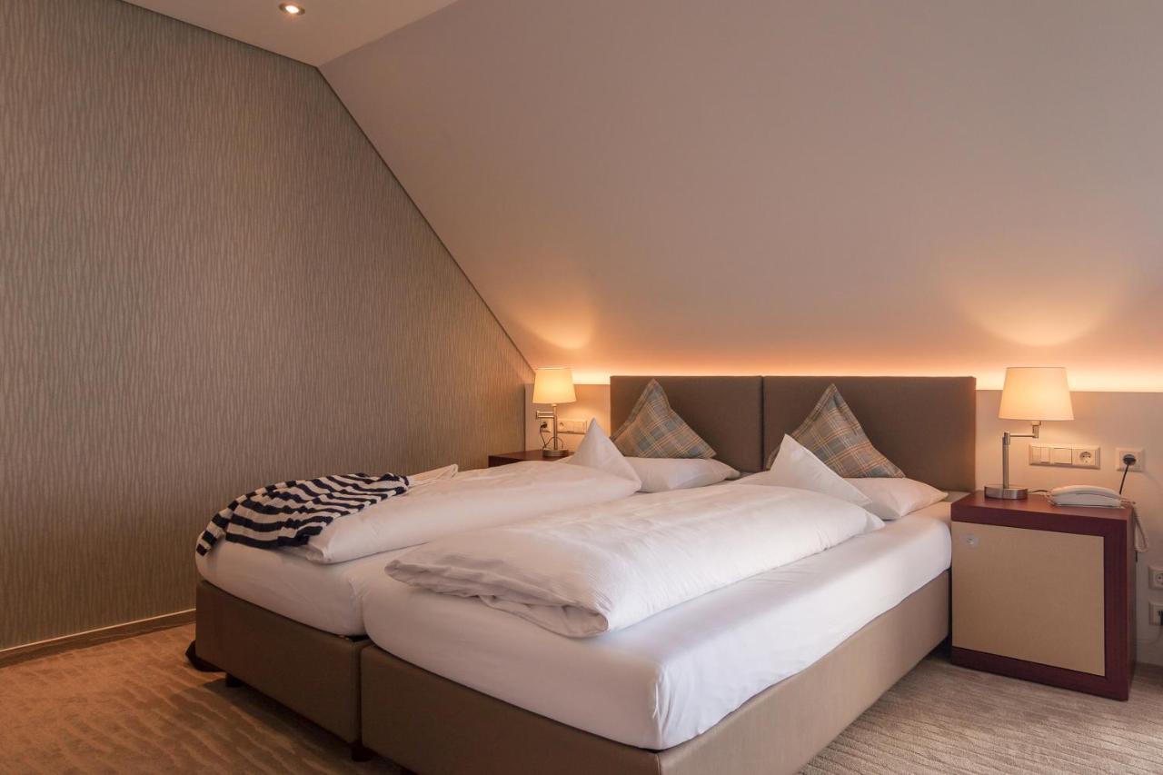 Akzent Hotel Loewen Langenargen Bagian luar foto