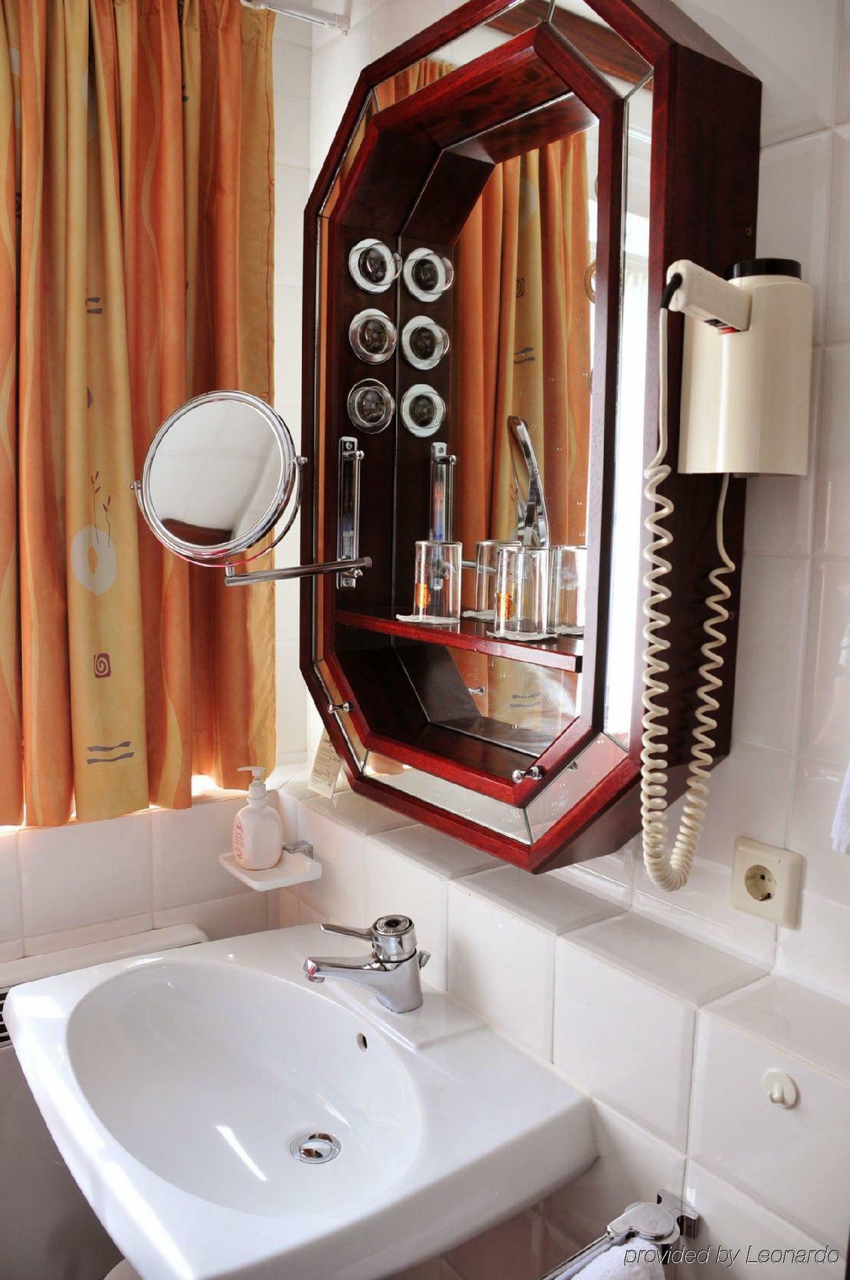 Akzent Hotel Loewen Langenargen Bagian luar foto