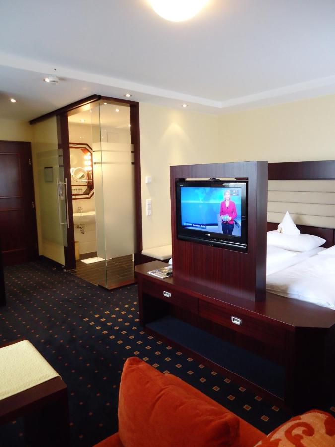 Akzent Hotel Loewen Langenargen Ruang foto